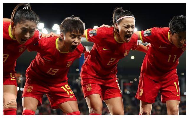 女足比赛中，中国队防守稳健，完胜对手 女足比赛中,中国队防守稳健,完胜对手是谁 