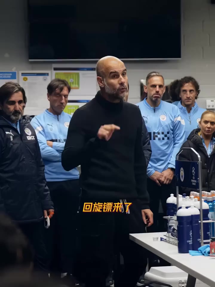 包含澳洲主帅致敬老对手：誉莫尔与穆里尼奥之间深厚友谊的词条